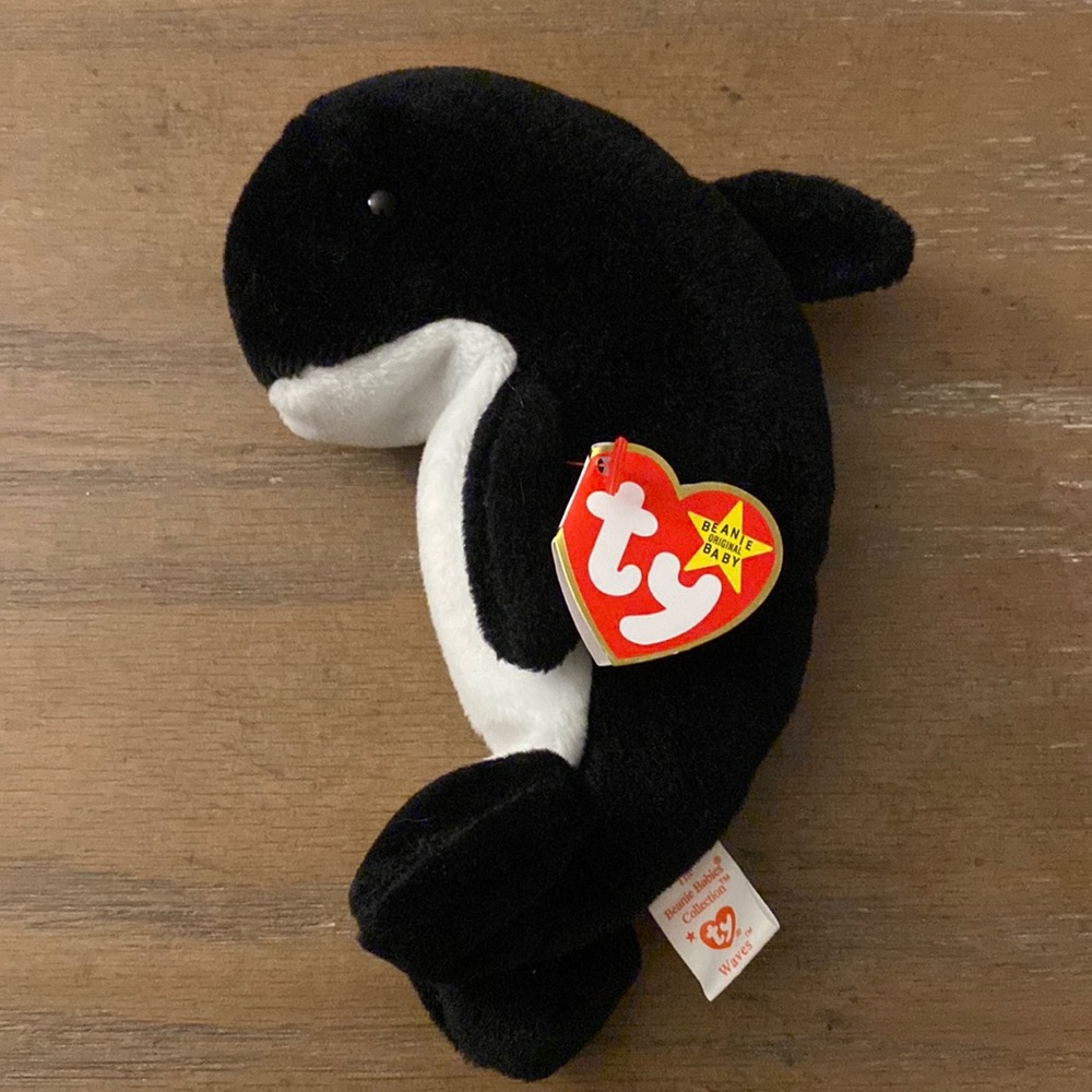 Original Vintage Whale “Waves” TY Beanie Baby